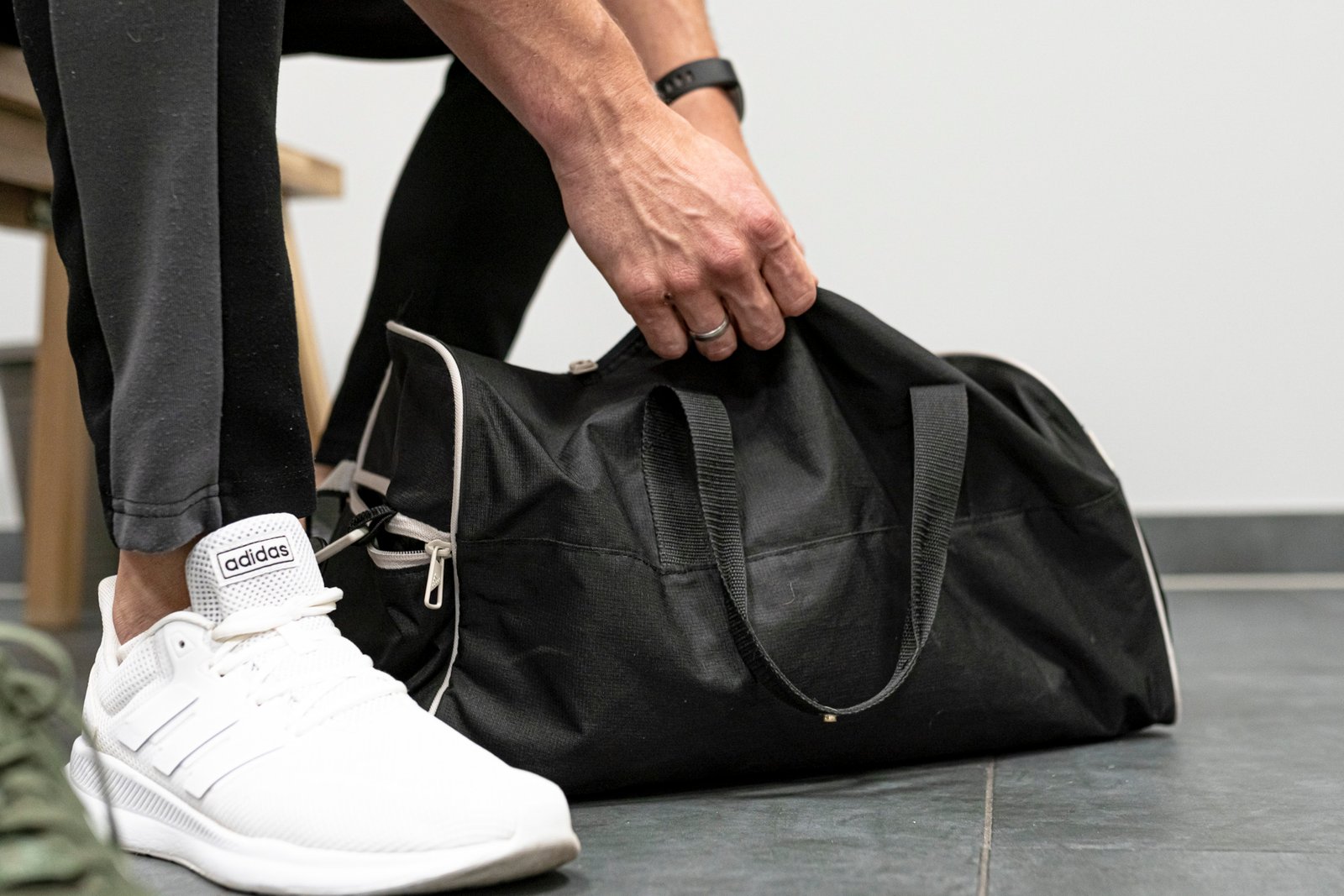 Trainingsatmosphäre im ONLYFIT Fitnessstudio Pöttmes nahe Aichach